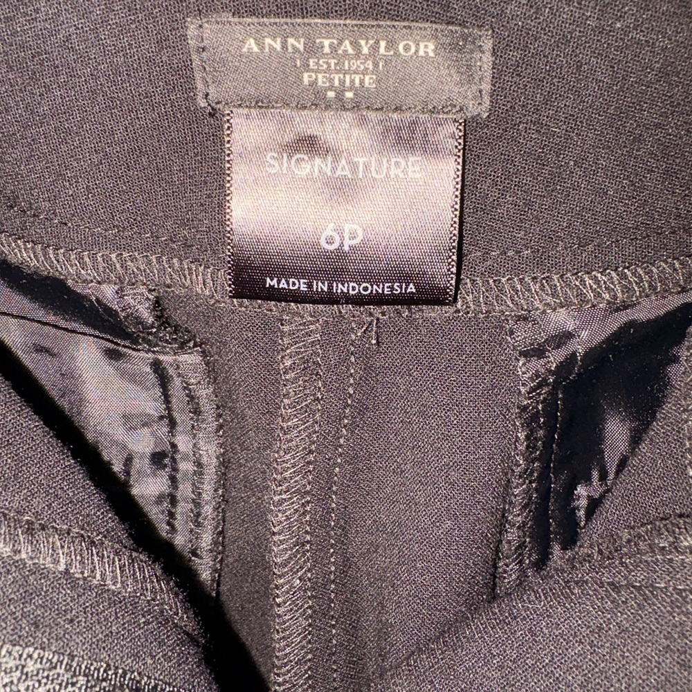 Ann Taylor Black Women's Tailored Single-Button Blazer and Cropped Pant Suit - Picture 6 of 7